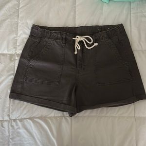 American Eagle High Waisted Black Wash Jean Short Size 16